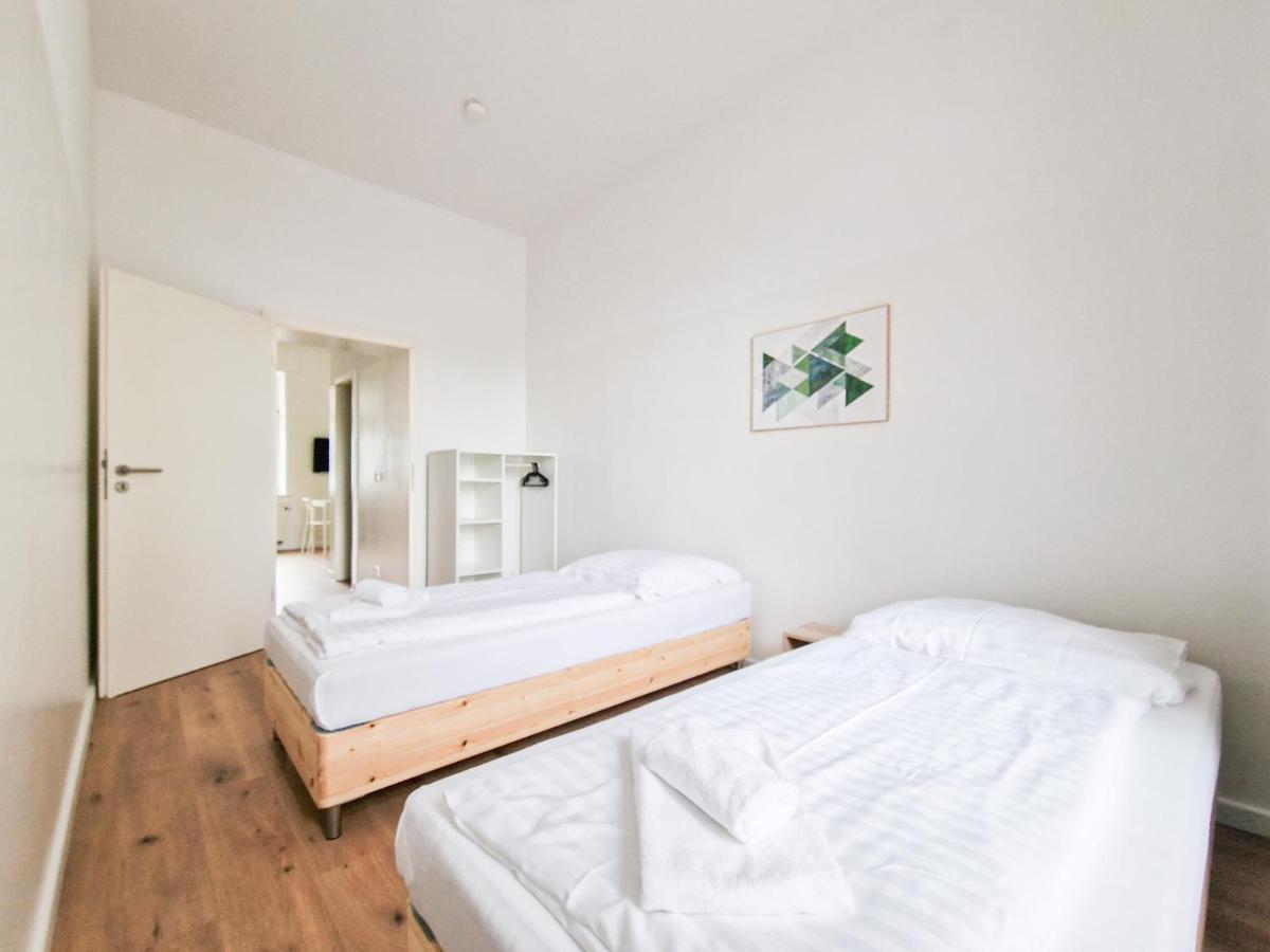 Raj Living - 1 Or 4 Room Apartments - 15 Min To Messe Dus - 10 Min Old Town Dus Dusseldorf Bagian luar foto